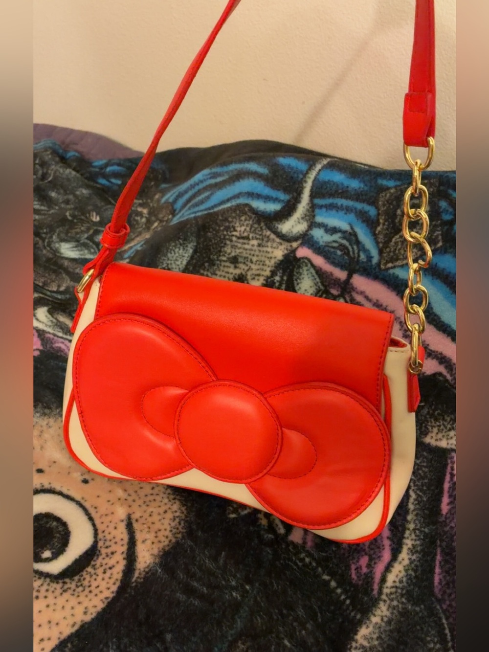 Hot Topic Red and Cream Crossbody Bag with Bow Motif